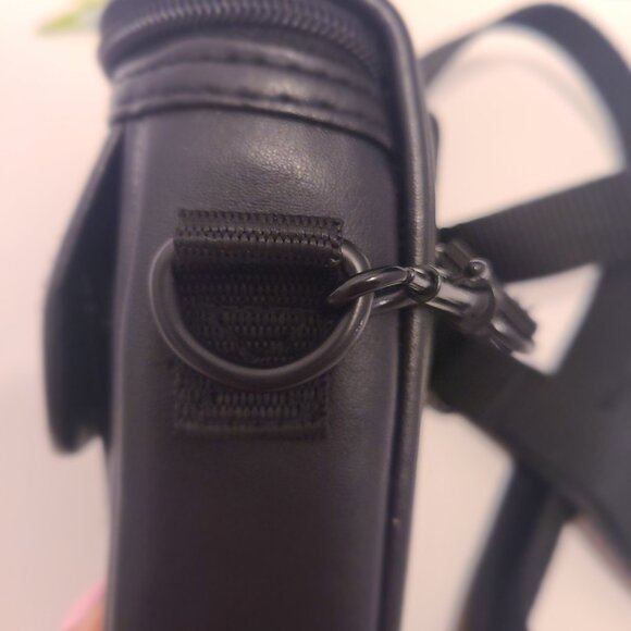 Icon Black Faux Leather Vintage Digital Camera Pouch - Picture 10 of 15